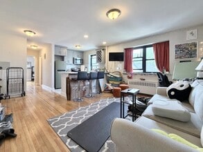 Building Photo - 165 Vroom St