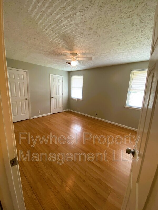 Building Photo - 780 Garrison Dr