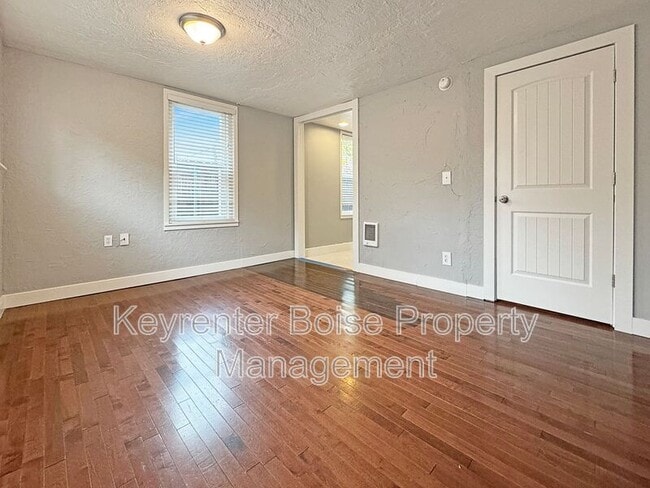 Building Photo - 1904 N 26th St