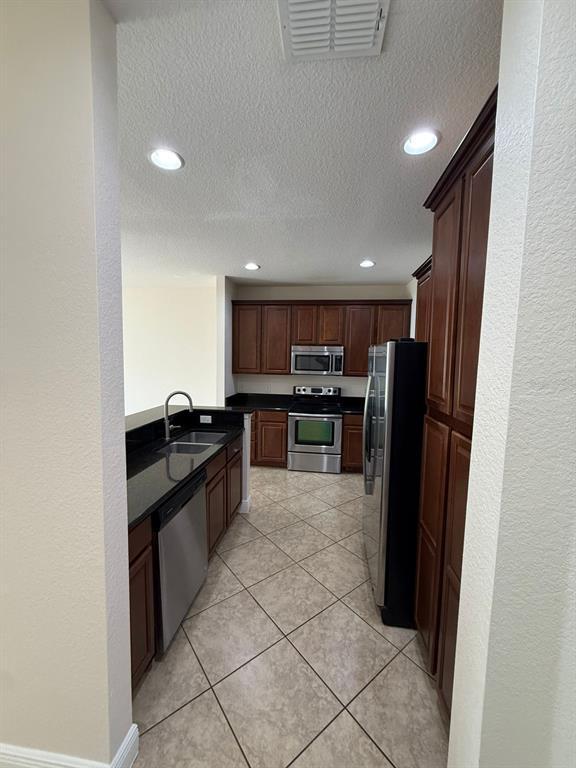 Building Photo - 8057 Prestbury Dr