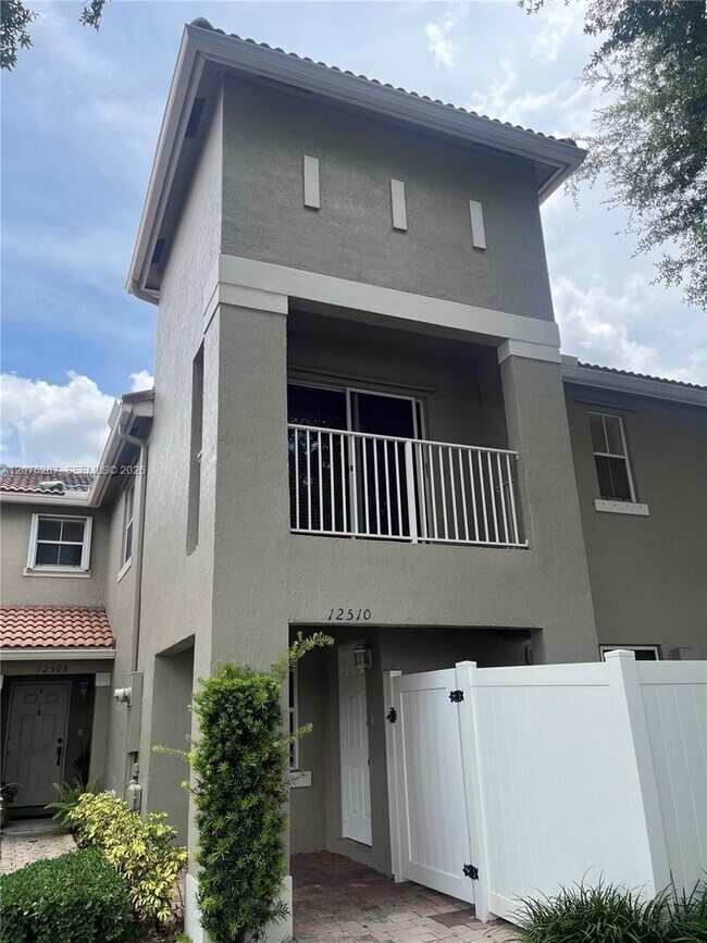 Building Photo - 12510 SW 53rd St