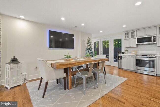 Building Photo - 14827 Old Frederick Rd