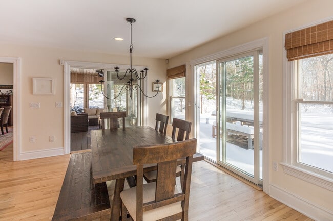 Building Photo - 19 Grape Arbor Ln