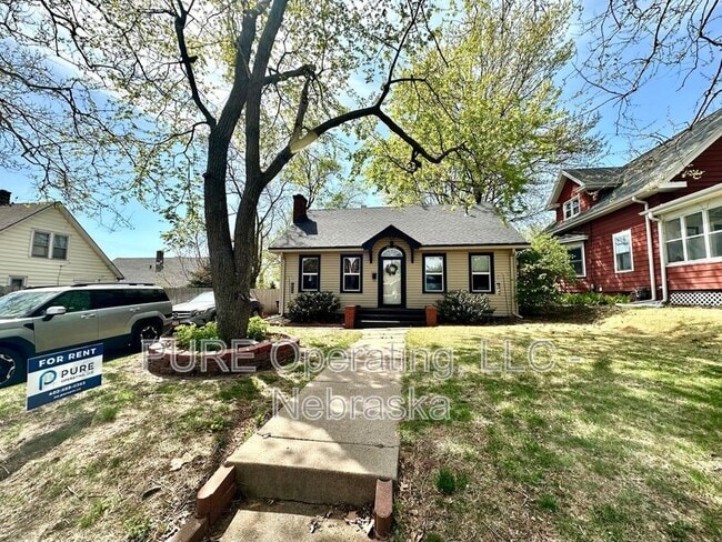 Building Photo - 5011 Miami St