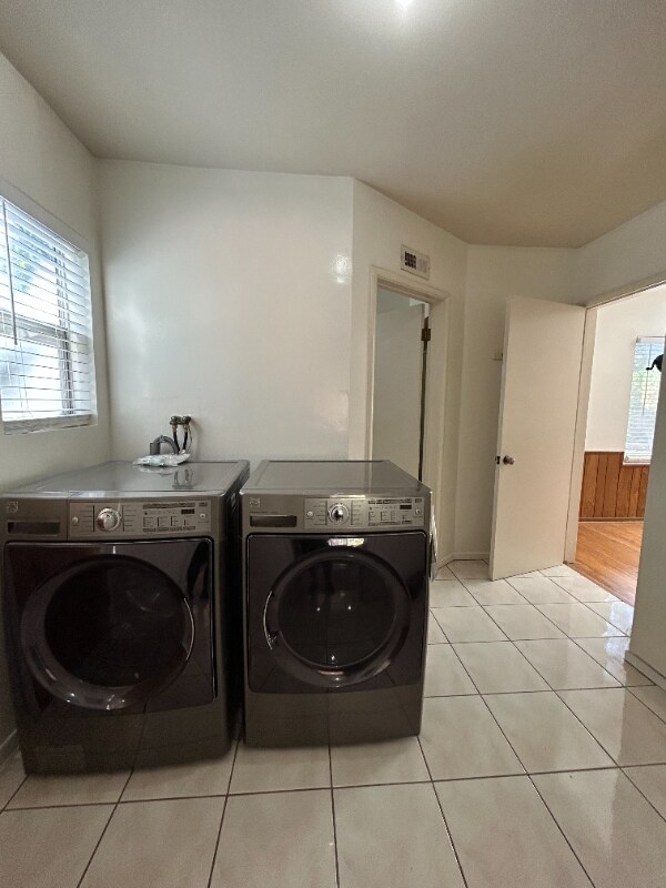 Building Photo - 3305 Jurich Pl