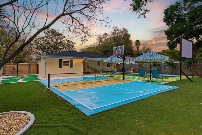 Building Photo - 84 21st Terrace SE