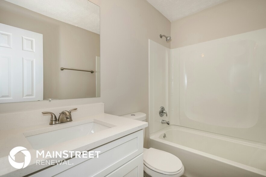 Building Photo - 5485 Denny Dr