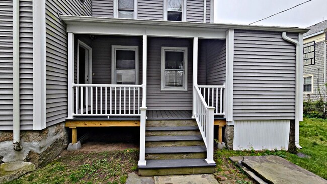 Building Photo - 125 Hillman St