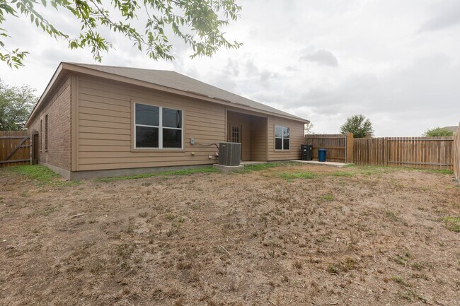 Building Photo - 6010 Luckey Run