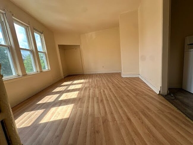 Building Photo - 2262 S Chase Ave