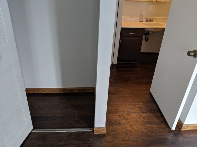 Building Photo - 200 Highland Ave