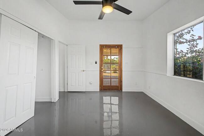 Building Photo - 16223 N 40th Pl
