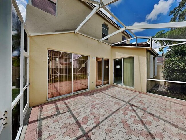 Building Photo - 351 NW 152nd Ln