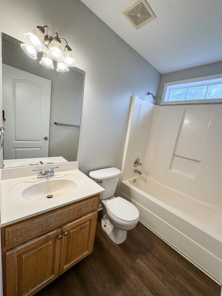 Building Photo - 107 Barley Pl