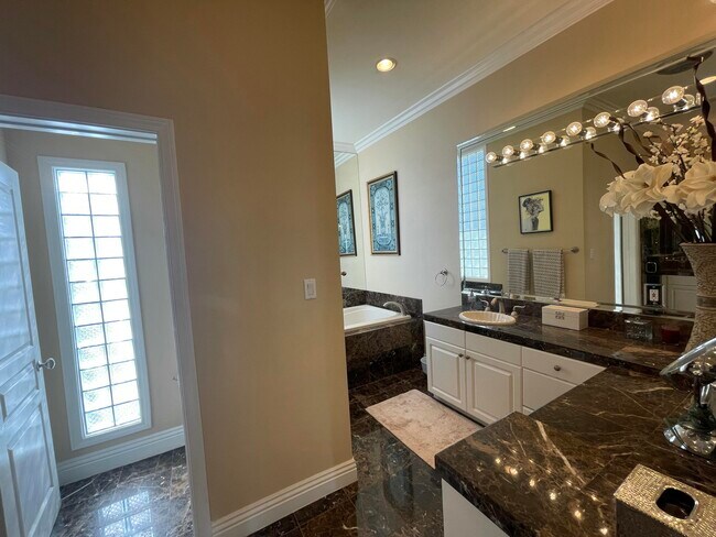 Building Photo - 38940 Tandika Trail N