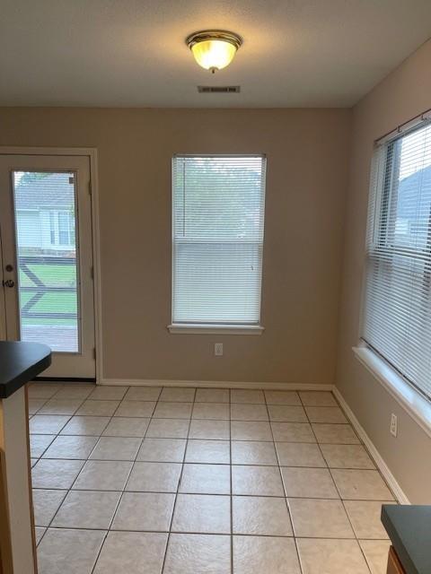 Building Photo - 3060 Colton Dr