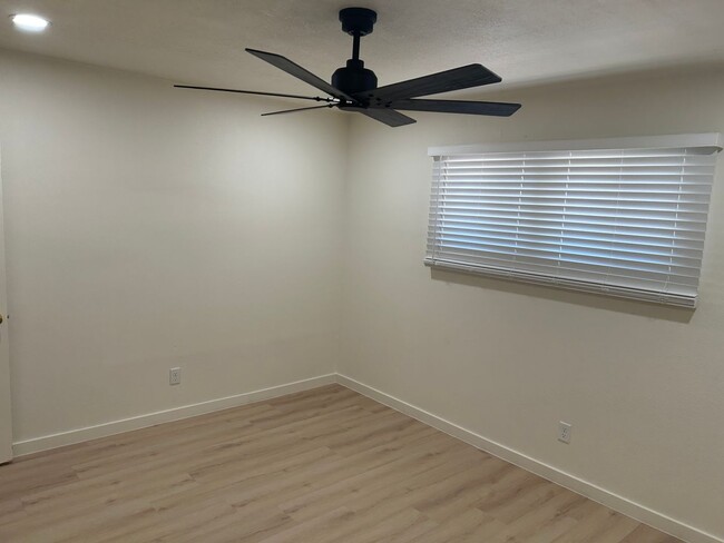 Building Photo - Move in Special!!  $500 off your first month for a lease signed by August 15, 2026 !!!Single leve...