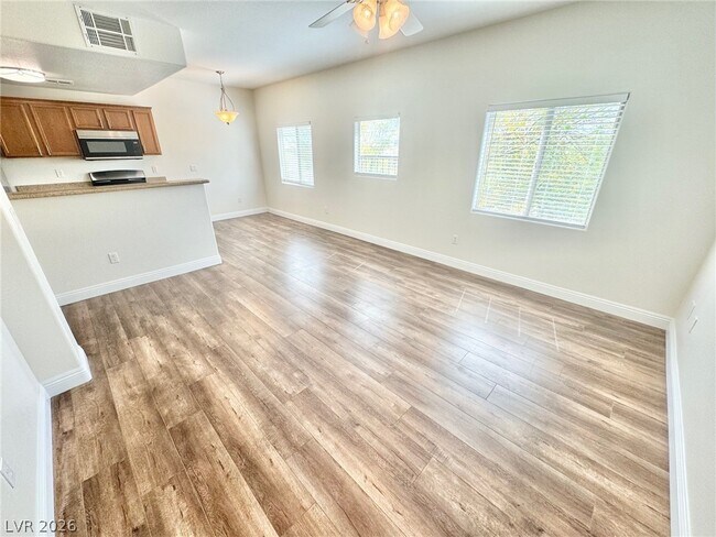 Building Photo - 7701 W Robindale Rd