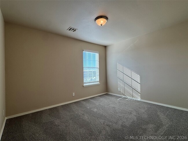 Building Photo - 14780 S Fern Pl