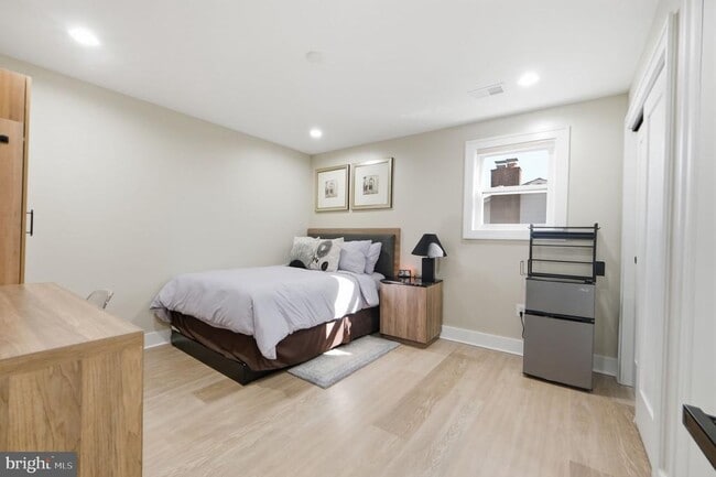 Building Photo - 6314 Barrs Ln