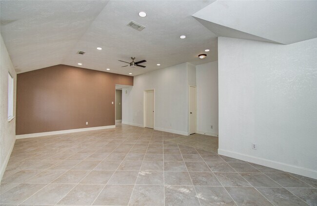 Building Photo - 12846 Sai Baba Dr