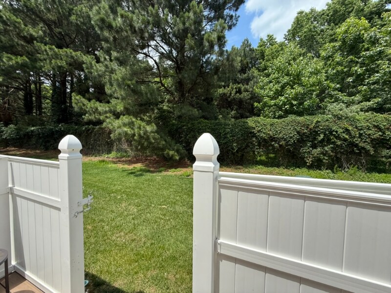 Building Photo - 472 Fieldstone Glen Way