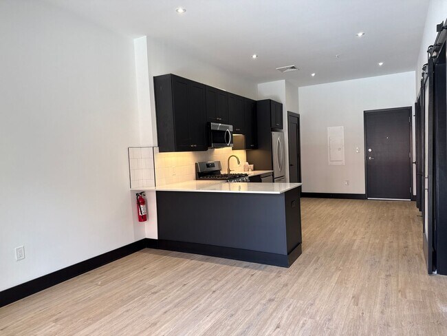 Building Photo - 41 Larry Holmes Dr