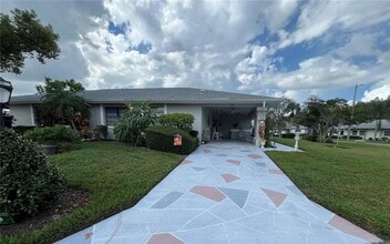 Building Photo - 2104 Hereford Dr