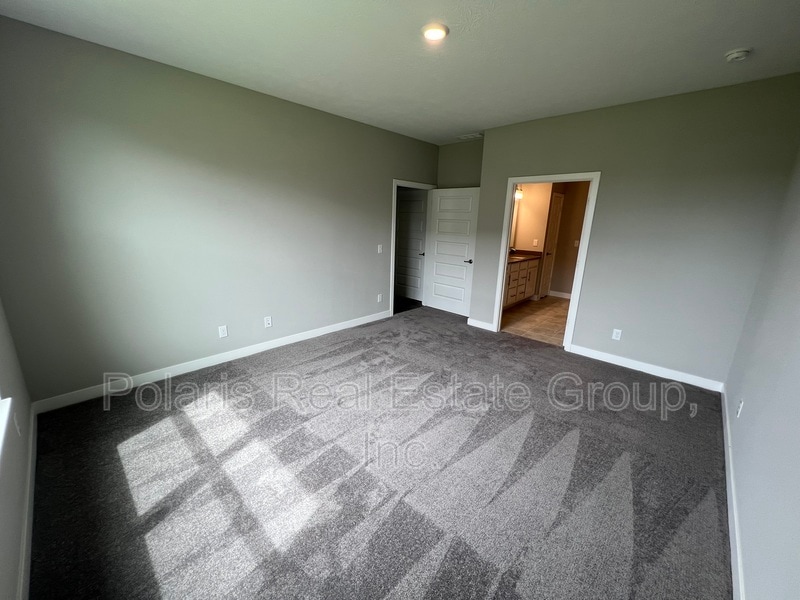 Building Photo - 1674 Garwood Dr