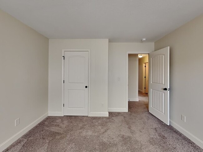 Building Photo - You'll want to see this home for yourself!