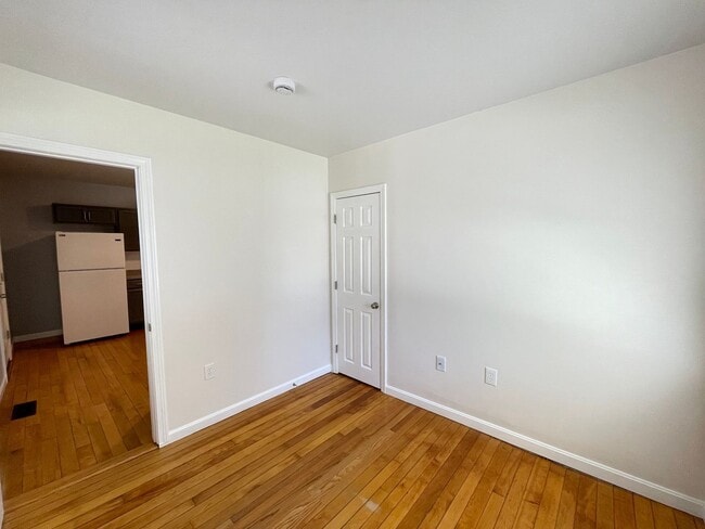 Building Photo - 31 Front St