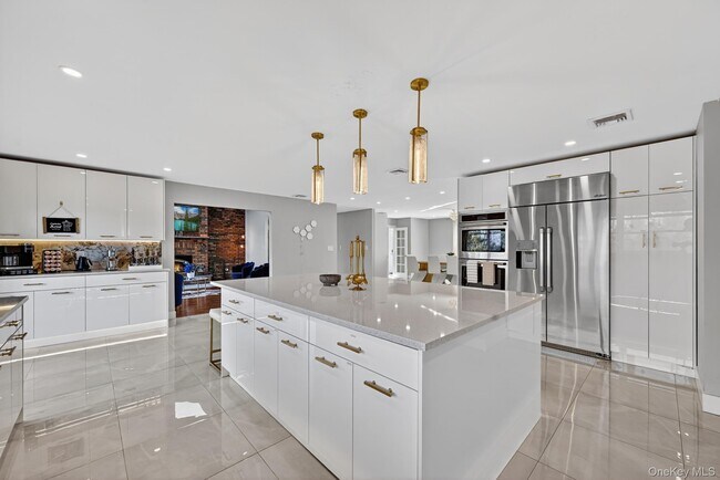 Building Photo - 66 Murray Dr