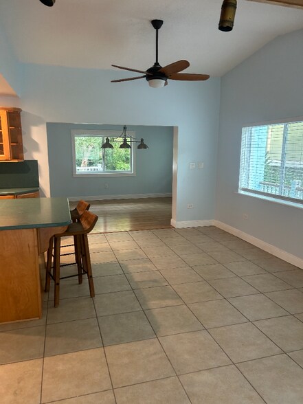 Building Photo - 167 Cocoa Dr