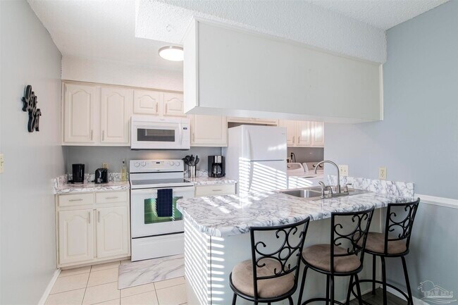 Building Photo - 3307 Kingswood Ct