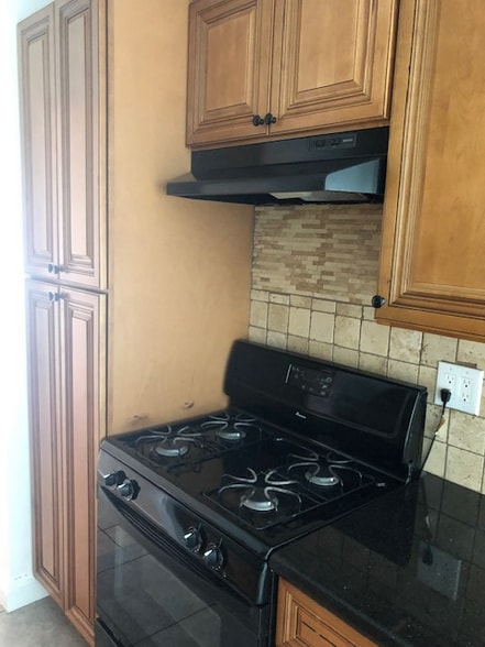 Building Photo - 1131 W Highland St