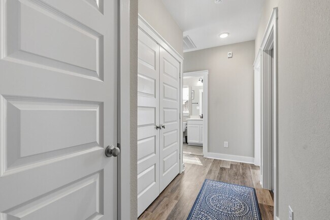 Building Photo - 18618 Admiration Dr