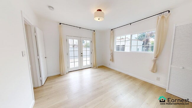 Building Photo - Charming 3BR/2BA Home in Prime Los Angeles...