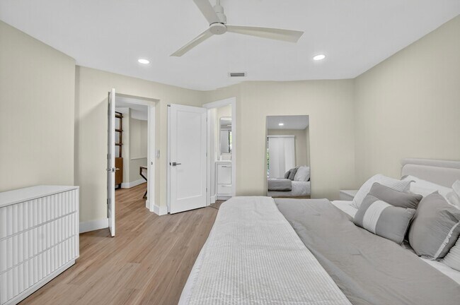 Building Photo - 2237 NW 53rd St