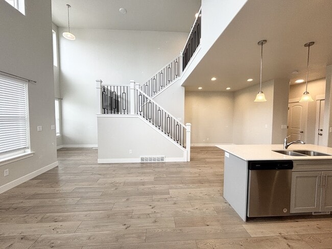 Building Photo - 3742 W Canyon Falls Dr
