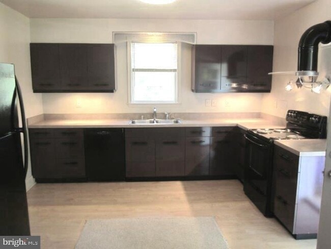 Building Photo - 3263 St Johns Ln