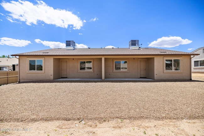 Building Photo - 6201 N Reata Dr