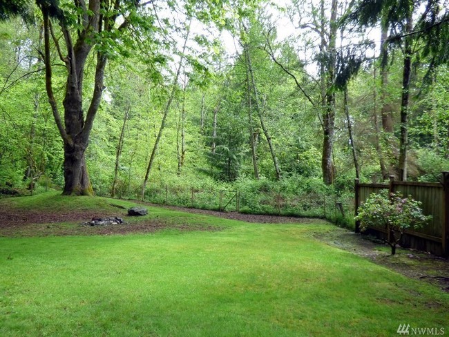 Beautiful large back yard for you to enjoy (shared w/ owner)! - 25306 170th Pl SE