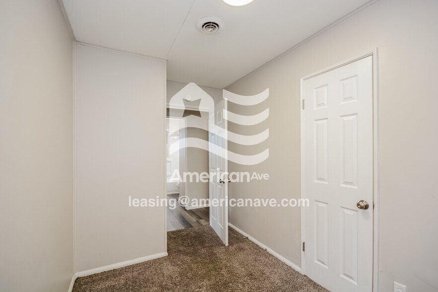 Building Photo - 6483 Simpson Ave