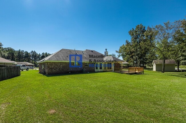 Building Photo - 3 Bed/2 Bath Home in Pearl