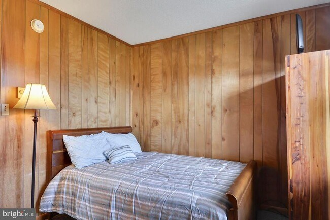 Building Photo - 19948 Church St