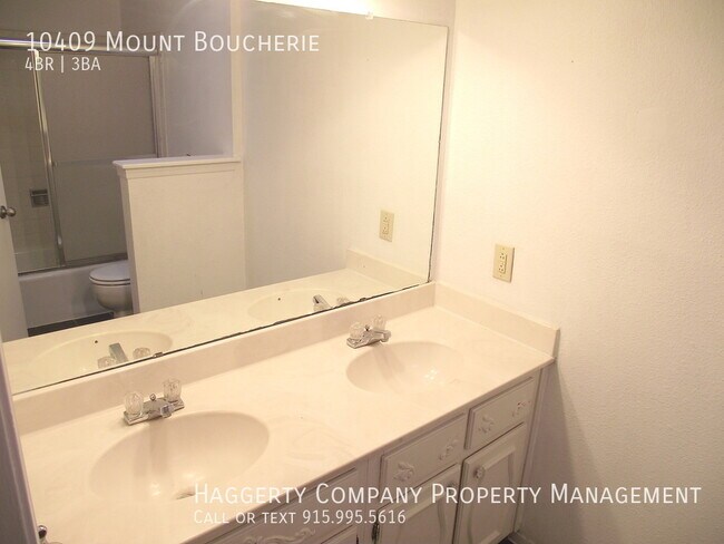 Building Photo - Northeast El Paso 4bed/3bath with Pool
