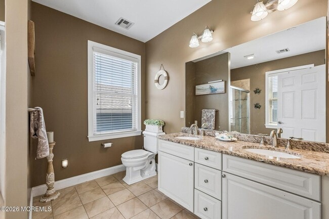 Building Photo - 45 E Pampano Dr