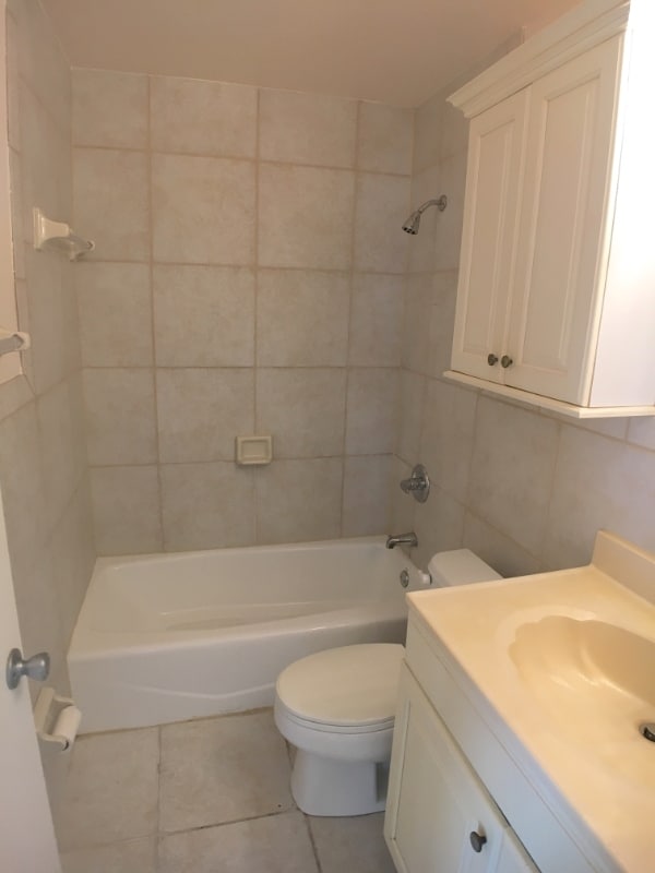 Building Photo - 1525 Curlew Ave