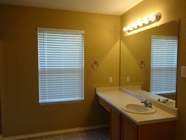 Building Photo - 6134 Brandys Farm