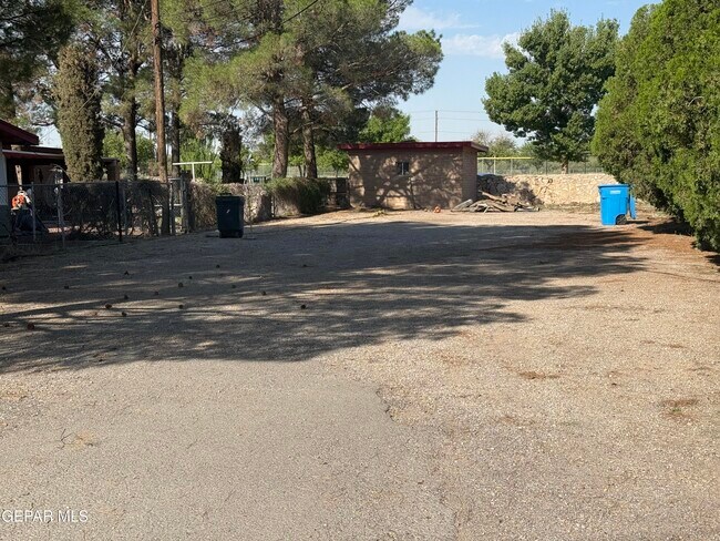 Building Photo - 10650 Socorro Rd